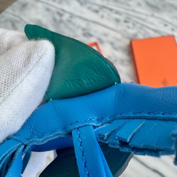 🇫🇷 - Hermès: Pegase Alligator Milo Lambskin Rodeo Charm PM - Blue & Green - Picture 3 of 3